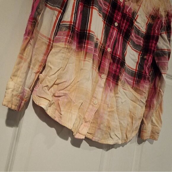 Old Navy pink bleached style plaid button up shirt - Picture 3 of 5